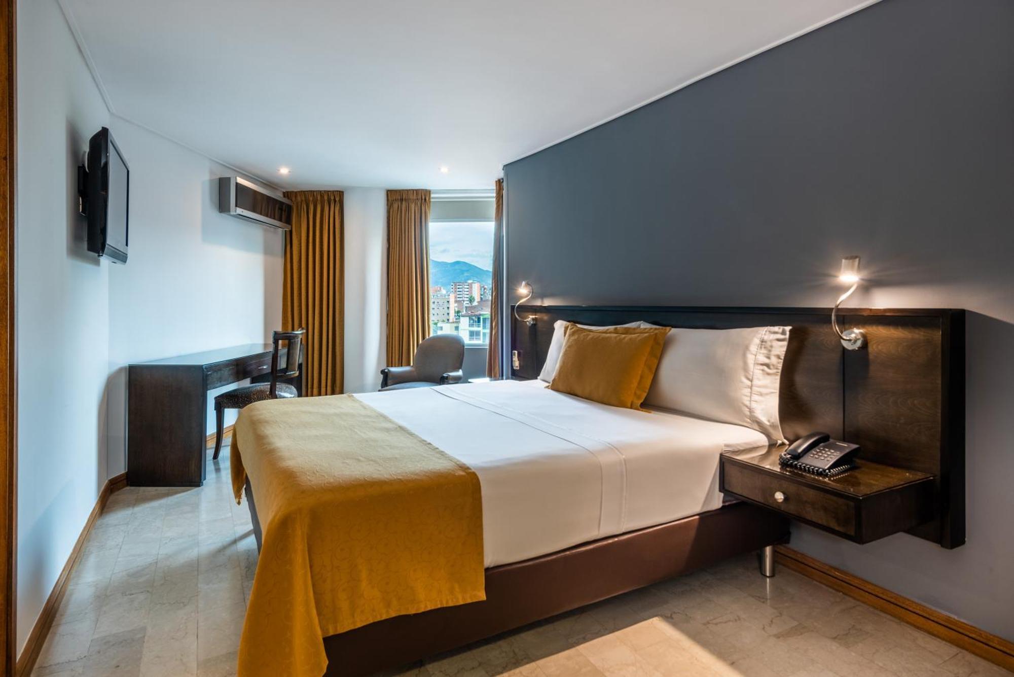 Hotel Egina Медельїн Екстер'єр фото