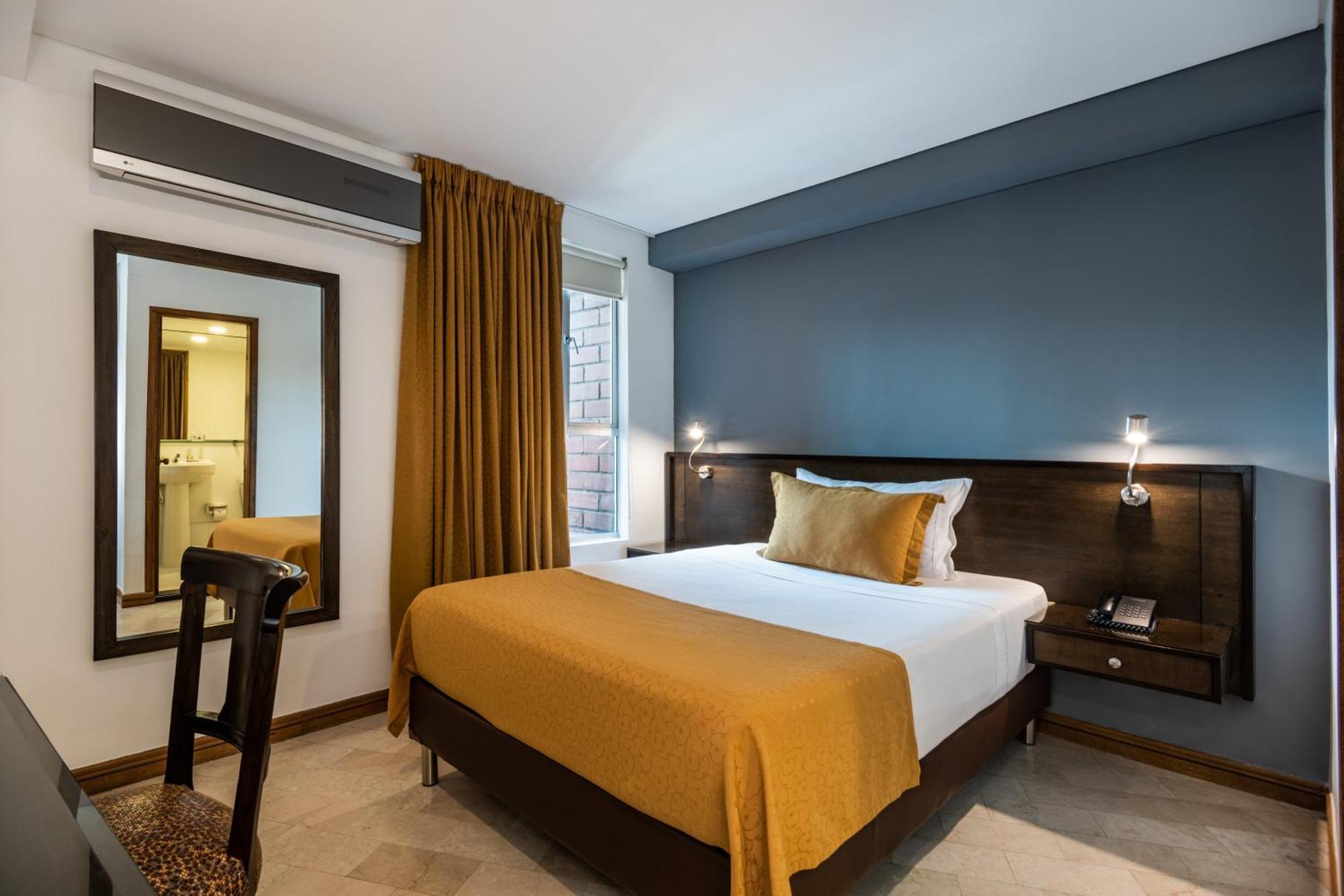 Hotel Egina Медельїн Екстер'єр фото